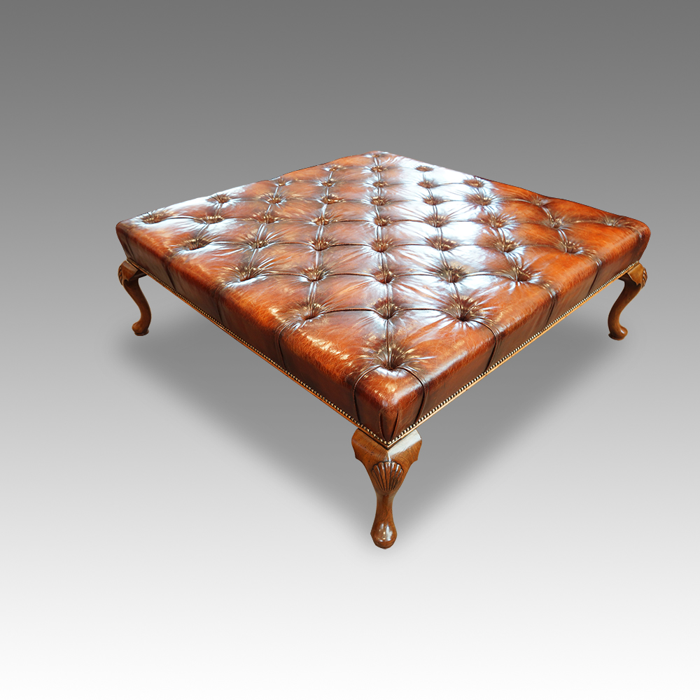 Large-leather-and-walnut-coffee-table.jpg Magnificent leather and walnut coffee table - Image 1