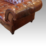 Large buttoned leather chesterfield - Image 9