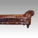 Large buttoned leather chesterfield - Image 5