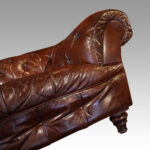 Large buttoned leather chesterfield - Image 3
