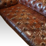 Large buttoned leather chesterfield - Image 2