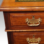 Late Victorian pedestal desk - Image 5