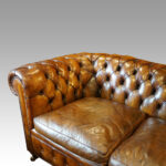 Leather button back 2-seat Chesterfield - Image 5