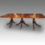 Mahogany Georgian style 3 pillar dining table