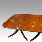 George V mahogany 3 pillar dining table - Image 9
