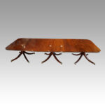 George V mahogany 3 pillar dining table - Image 5