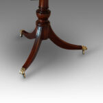 Mahogany pedestal dining table - Image 3