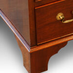 Mahogany bedside chest - Image 5