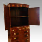 Mahogany bow fronted small linen press - Image 4