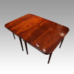 Gillow style mahogany extending dining table - Image 6