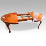 Maple & co mahogany extending dining table - Image 9