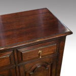 Oak small panelled cupboard - Image 3