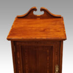 Pair Edwardian mahogany bedside cabinets - Image 3