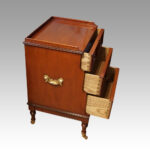 Pair of Georgian style bedside chests - Image 7