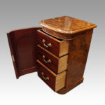 Pair Victorian walnut bedside cabinets - Image 4