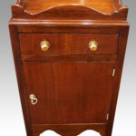 Pair mahogany bedside cabinets - Image 2
