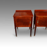 Pair of Edwardian mahogany bedside cabinets - Image 8