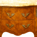 Pair of French bedside cabinets - Image 10