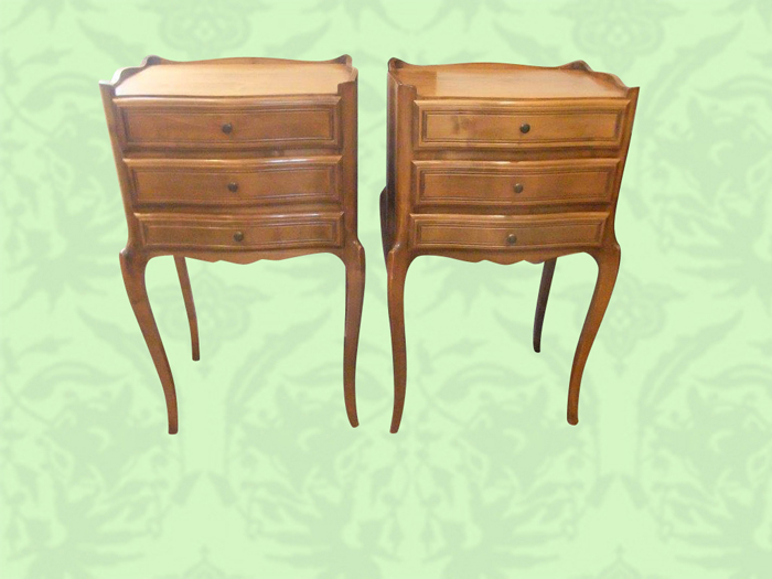 Pair-of-French-bedside-cabinets-walnut.jpg Pair of French Bedside Cabinets - Image 1