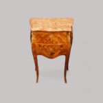 Pair of French inlaid bedside chests - Image 4