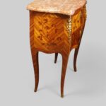 Pair of French inlaid bedside chests - Image 2