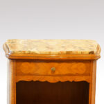 Pair of French walnut and kingwood inlaid marble top bedside cabinets - Image 7