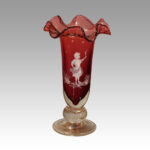 Pair of Mary Gregory cranberry glass vases - Image 4