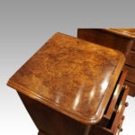 Pair of Victorian burr walnut bedside chests - Image 4