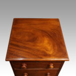 Pair of Victorian mahogany bedside chests - Image 2