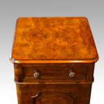 Pair of Victorian walnut bedside cabinets - Image 3