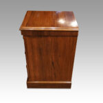 Pair of Victorian walnut bedside chests - Image 5