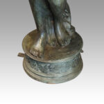 Pair of large bronze lanterns of maidens - Image 11