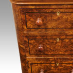 Pair of Victorian burr walnut bedside chests - Image 4