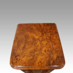 Pair of Victorian burr walnut bedside chests - Image 8