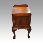 Pair of Edwardian mahogany bedside cabinets - Image 11