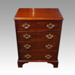 Pair of mahogany bedside chests - Image 2