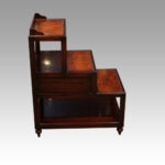 Pair of mahogany bedside tables - Image 6
