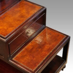 Pair of mahogany bedside tables - Image 5