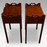 Pair of mahogany bedside tables - Image 3