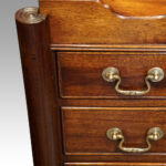 Pair of mahogany tray top bedsides - Image 10