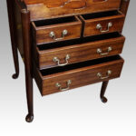 Pair of mahogany tray top bedsides - Image 9