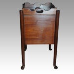 Pair of mahogany tray top bedsides - Image 6