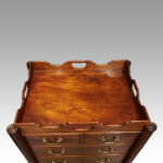 Pair of mahogany tray top bedsides - Image 4