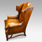 Pair of carved oak and leather wing chairs - Image 4