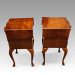 Pair of 1930s walnut bedside cabinets - Image 4