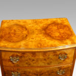 Pair of walnut small chests - Image 2