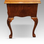 Queen Anne style walnut dressing table - Image 3