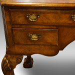 Queen Anne style walnut dressing table - Image 4