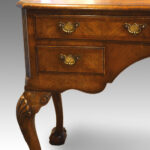 Queen Anne style walnut dressing table - Image 7
