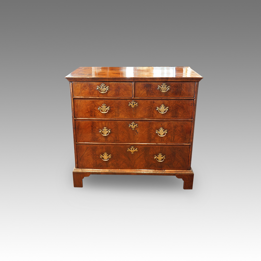 Queen-Anne-walnut-chest-of-drawers-2.jpg Queen Anne walnut chest - Image 1